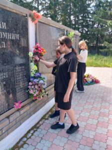 Тринадцатый день в школьном лагере "Сыны Отечества"