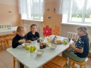 Двенадцатый день в школьном лагере "Сыны Отечества"